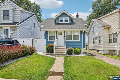 377 Parker Ave, Hackensack, NJ, 07601-1831 | Card Image
