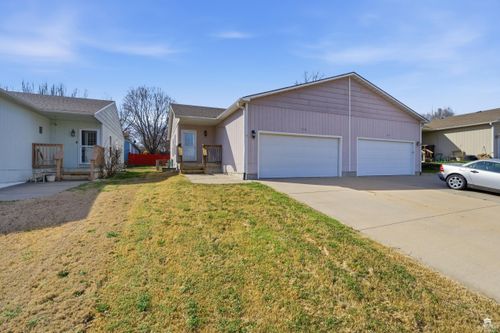 113 Walnut St, Wamego, KS, 66547-1309 | Card Image