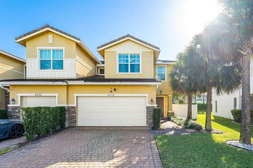 4330 Lago Dr, Deerfield Beach, FL, 33064-2128 | Card Image