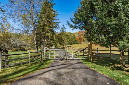 3596 Goose Ln, Granville, OH, 43023-9378 | Card Image