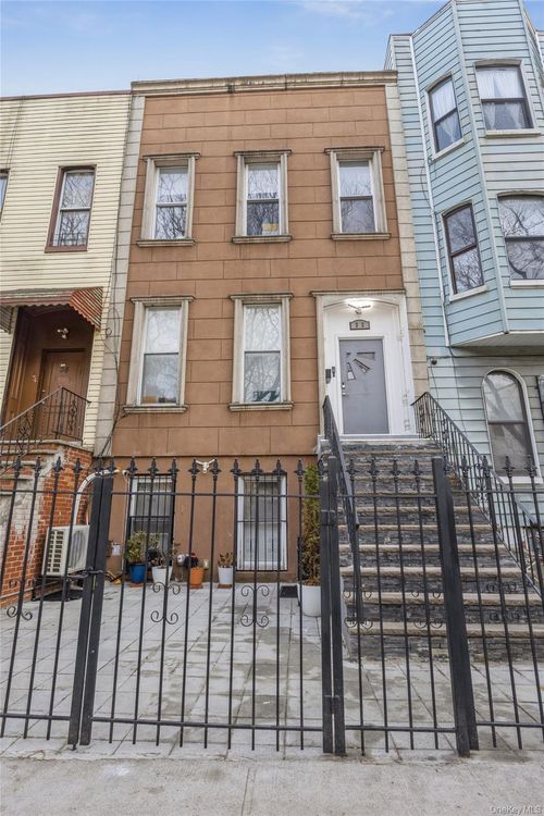32 Covert St, Brooklyn, NY, 11207-1010 | Card Image