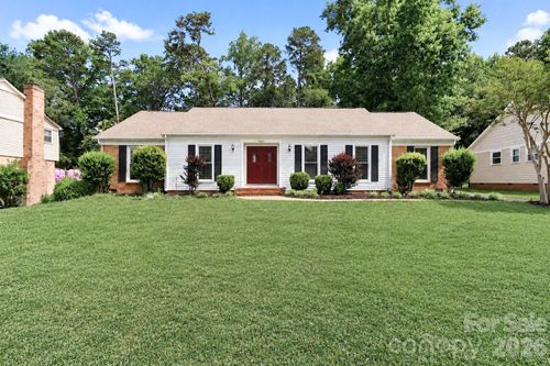 7441 Riding Trail Rd, Charlotte, NC, 28212-4607 | Card Image