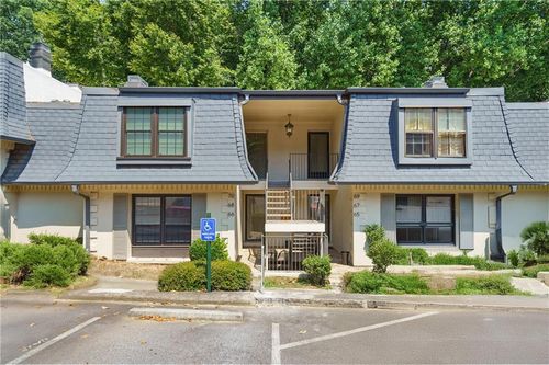 68 La Rue Pl Nw, Atlanta, GA, 30327-4070 | Card Image