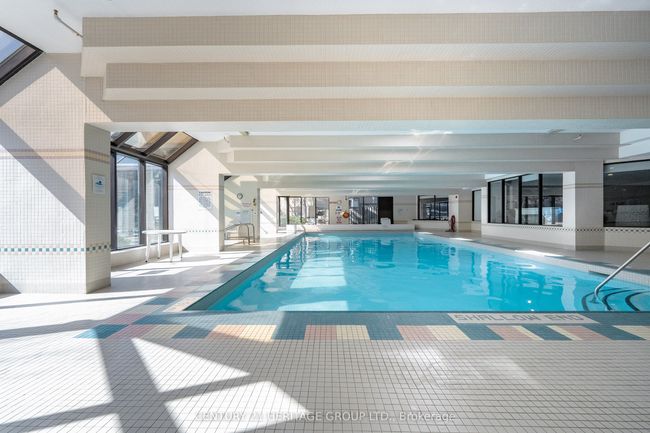 1520 - 32 Clarissa Dr, Condo with 2 bedrooms, 2 bathrooms and 2 parking in Richmond Hill ON | Image 35