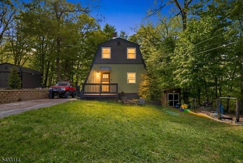 7 Glen Dr, Sussex, NJ, 07461-4801 | Card Image