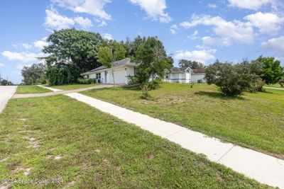 1341 Rural Hall Street, House other with 3 bedrooms, 2 bathrooms and null parking in Deltona FL | Image 3