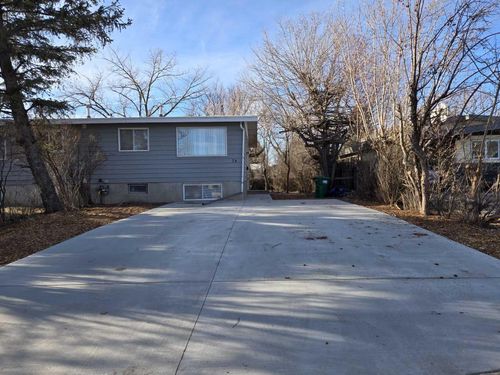 74 Carleton Pl W, Lethbridge, AB, T1K3X6 | Card Image