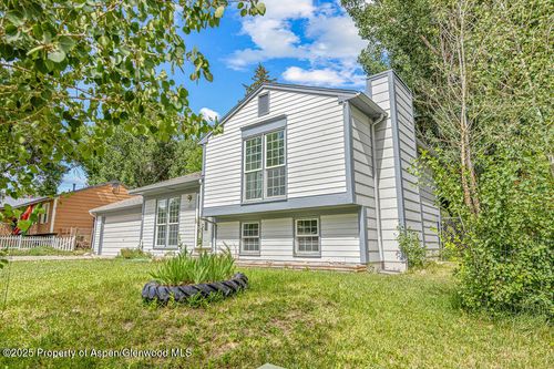 813 Finley Ln, Craig, CO, 81625-3238 | Card Image