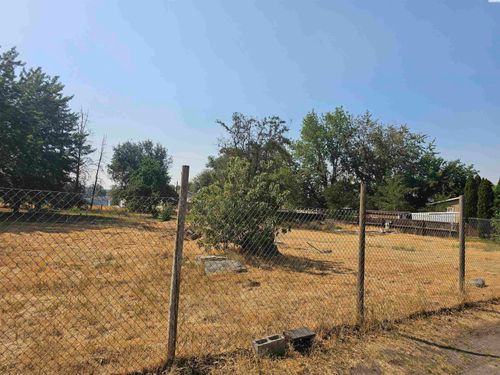 18008 S Hawthorne St, Kennewick, WA, 99337-5644 | Card Image