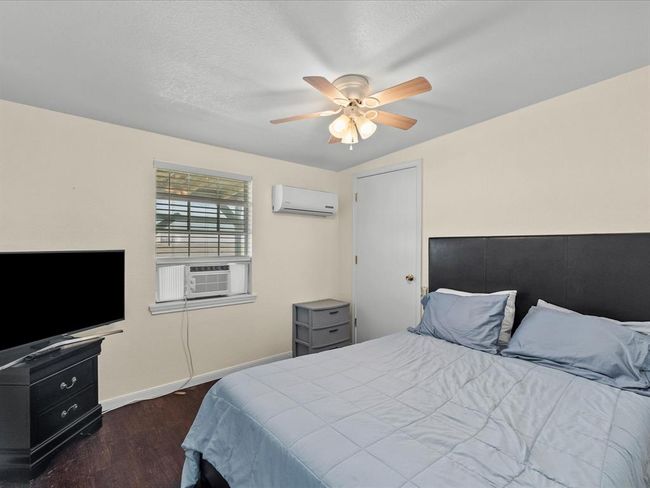 The bedroom is to the rear | Image 46