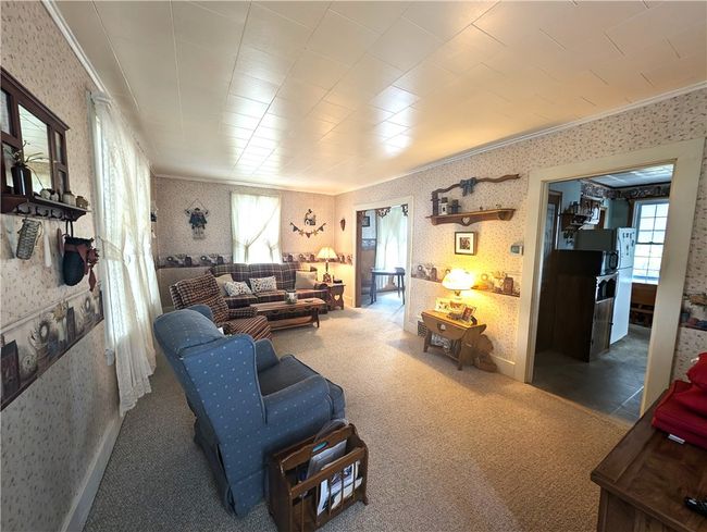 408 S Hickory St, House other with 3 bedrooms, 1 bathrooms and 1 parking in Scottdale PA | Image 4