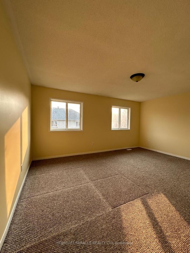 6 Sinclair Crt, Condo with 3 bedrooms, 3 bathrooms and 1 parking in Brampton ON | Image 32
