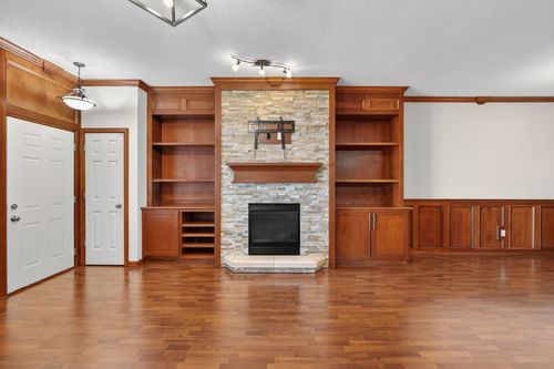 6-5484 Longview Ct, Johnston, IA, 50131-2734 | Card Image
