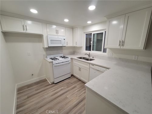 apt-a-19211 Coenson Cir, Huntington Beach, CA, 92648-2339 | Card Image