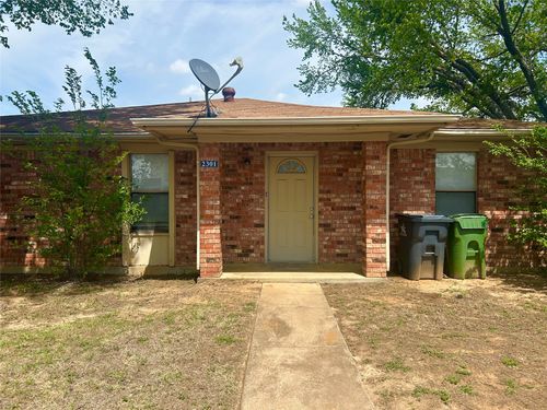 2301 Lido Ln, Arlington, TX, 76015-1044 | Card Image