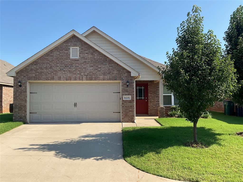 Christian Ln, Yukon, OK 73099