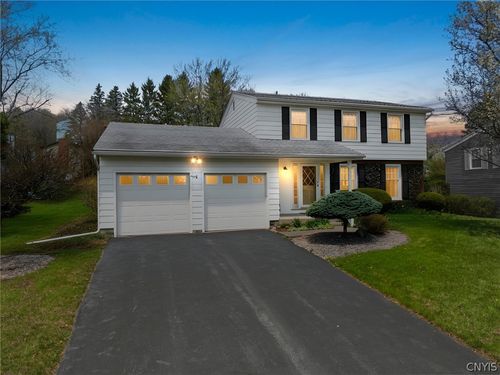 106 Wiesner Ln, Syracuse, NY, 13214-2352 | Card Image