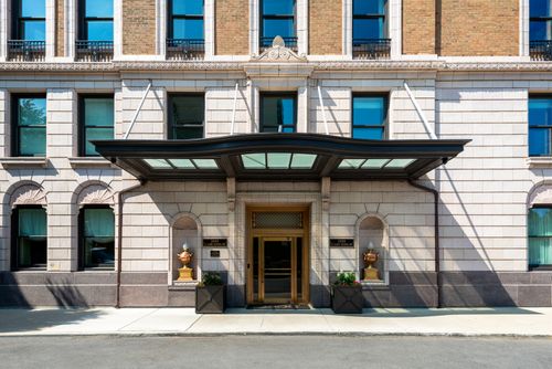 6d-3500 N Lake Shore Dr, Chicago, IL, 60657-1928 | Card Image