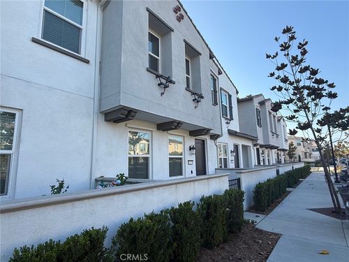 14527 Sienna Pl, Eastvale, CA, 92880-6429 | Card Image