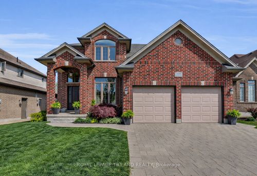 3208 Morgan Ave, House with 5 bedrooms, 4 bathrooms and 2 parking in London ON | Card Image