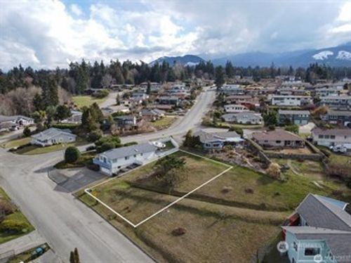 999999 E 5th St, Port Angeles, WA, 98362 | Card Image