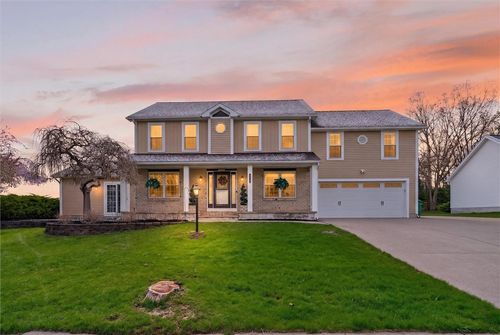 1343 Fieldcrest Ln, Victor, NY, 14564-9548 | Card Image