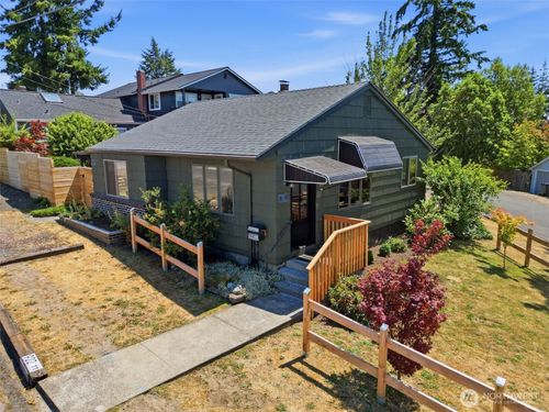 922 Pitt Ave, Bremerton, WA, 98310-4845 | Card Image