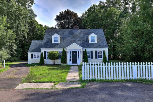 2 Kirkham Ave, East Haven, CT, 06512-2944 | Card Image