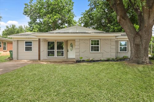 1843 Trent Dr, Arlington, TX, 76010-4626 | Card Image