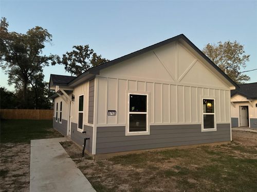 2250 Cable Ave, Beaumont, TX, 77703-5410 | Card Image