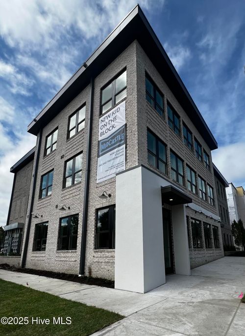 301-1124 Castle St, Wilmington, NC, 28401-5335 | Card Image