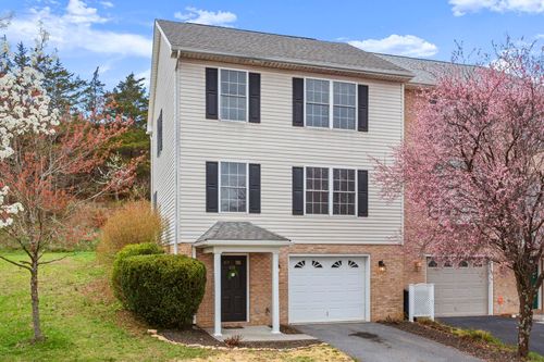 531 Pointe Dr, Harrisonburg, VA, 22801 | Card Image