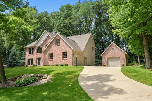 6374 Killington Dr, Kalamazoo, MI, 49009-8006 | Card Image
