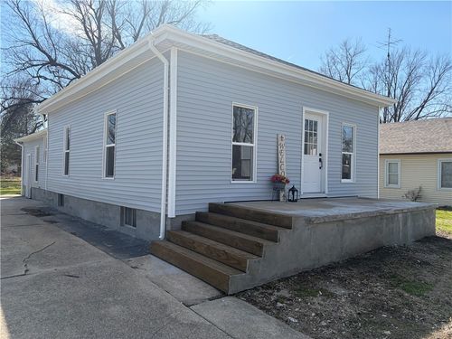 307 W 5th St, Pana, IL, 62557-1512 | Card Image