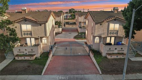 7-15928 Hunsaker Ave, Paramount, CA, 90723-4768 | Card Image