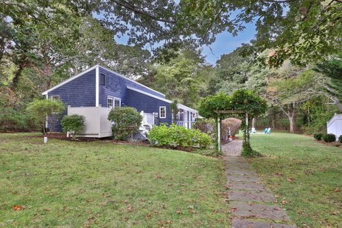 112 3rd St N, Edgartown, MA, 02539-6472 | Card Image