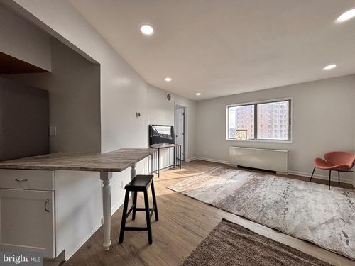 unit-1003-5340 Holmes Run Pkwy, ALEXANDRIA, VA, 22304-2822 | Card Image