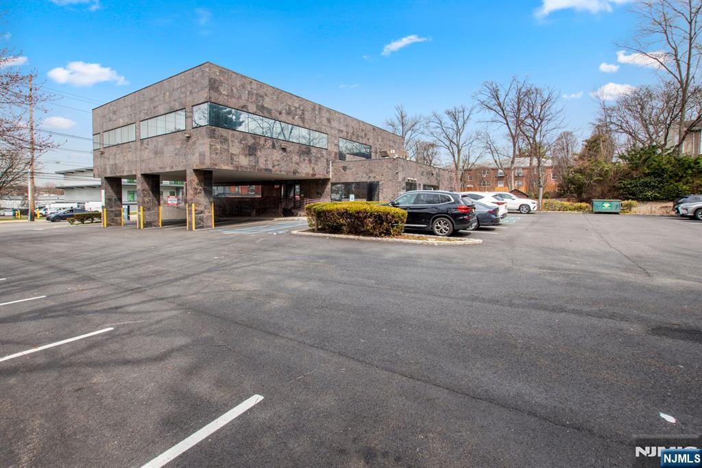 535 Grand Ave, Englewood, NJ 07631