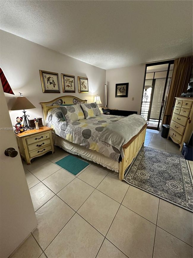 APT-202 - 6701 N University Dr, Condo with 2 bedrooms, 2 bathrooms and null parking in Tamarac FL | Image 13