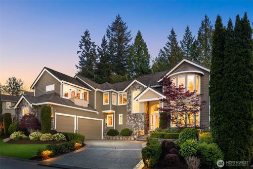 8251 154th Ave Se, Newcastle, WA, 98059-9271 | Card Image