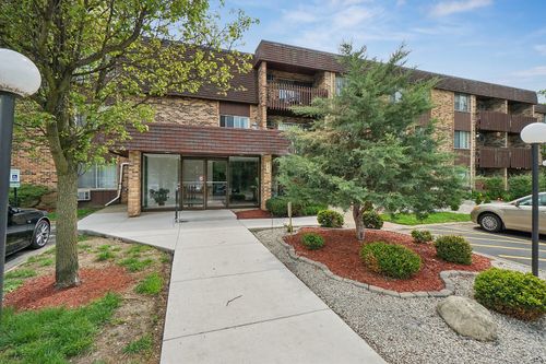 307-940 E Old Willow Road, Prospect Heights, IL, 60070 | Card Image