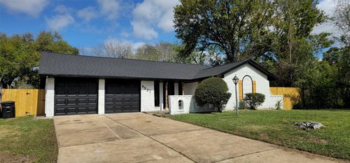 9527 Vanwood St, Houston, TX, 77040-3858 | Card Image