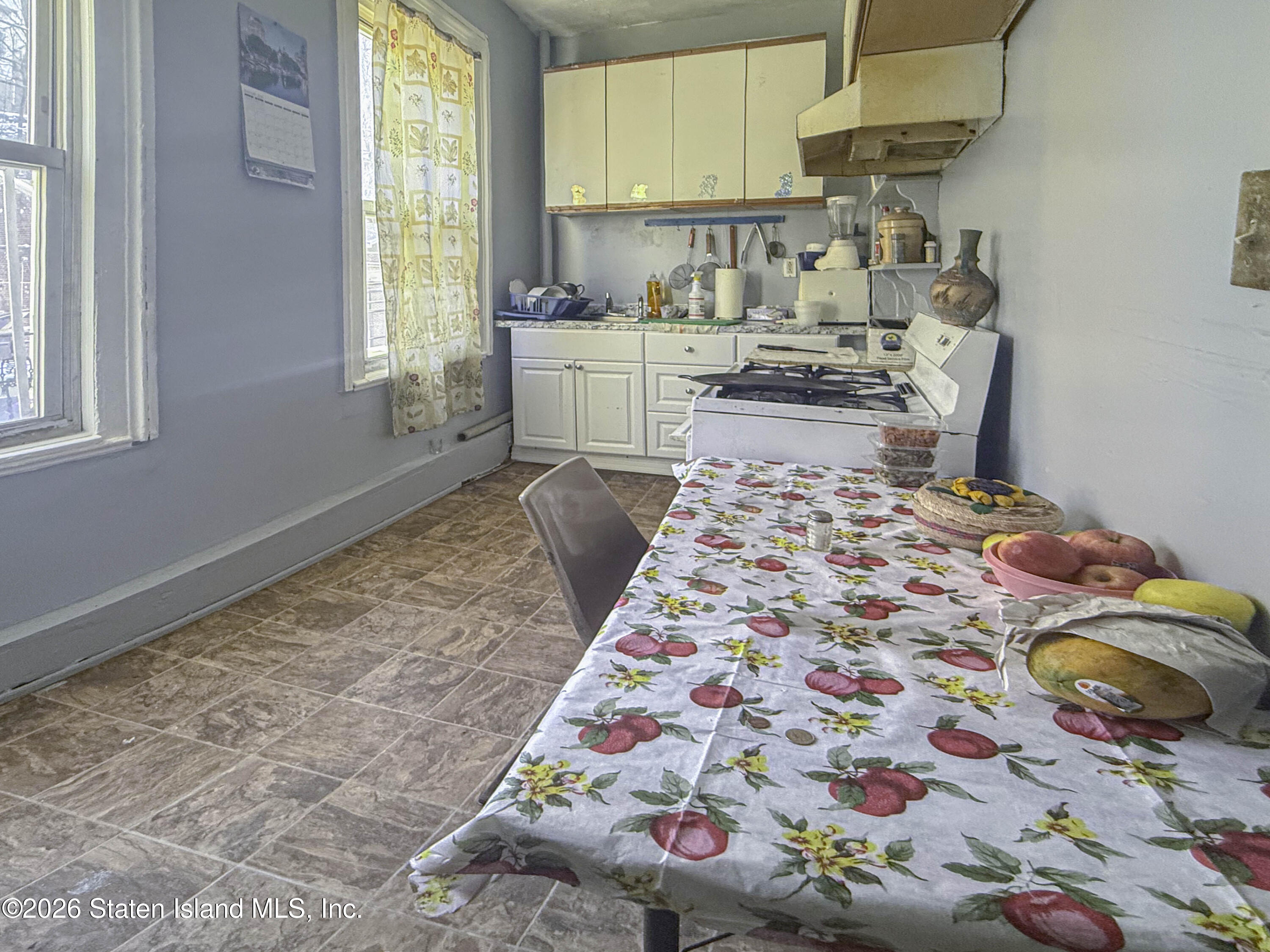 Residential Income in Staten Island 5