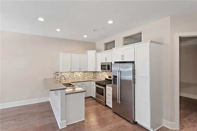 APT-518 - 301 5 Th Ave, Condo with 2 bedrooms, 2 bathrooms and 1 parking in Pittsburgh PA | Image 24