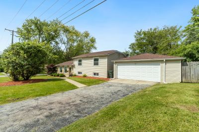 2800 Woodworth Place, House other with 3 bedrooms, 2 bathrooms and 2 parking in Hazel Crest IL | Image 2