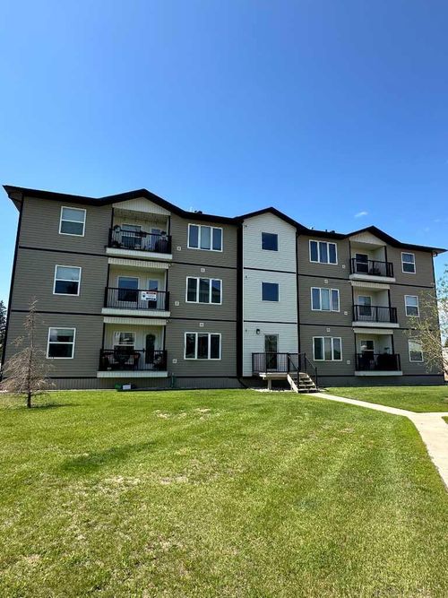 201-a-4520 51 St, Vermilion, AB, T9X0A2 | Card Image