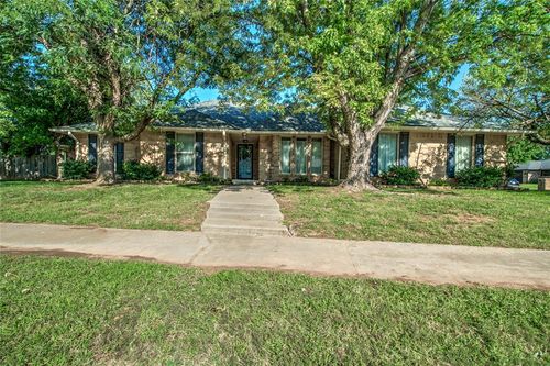1301 Sylvan Sand, Yukon, OK, 73099-3161 | Card Image