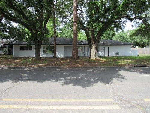 4411 3rd St, Alexandria, LA, 71302-5202 | Card Image
