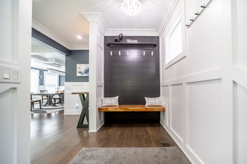 5455 Roscoe St, Chicago, IL, 60641-4142 | Card Image