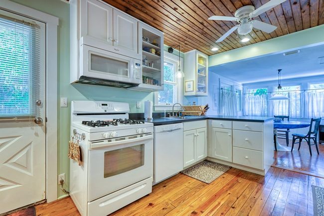 12403 Cedar St, House other with 2 bedrooms, 1 bathrooms and null parking in Cedar Key FL | Image 10